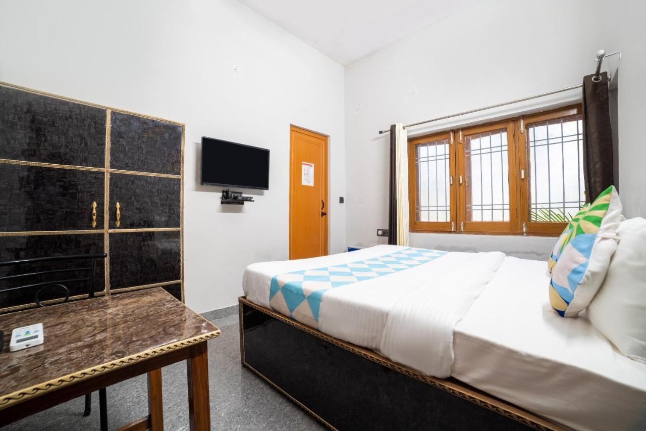 Hotel O Home Gautam Homestay Dehradun Bagian luar foto