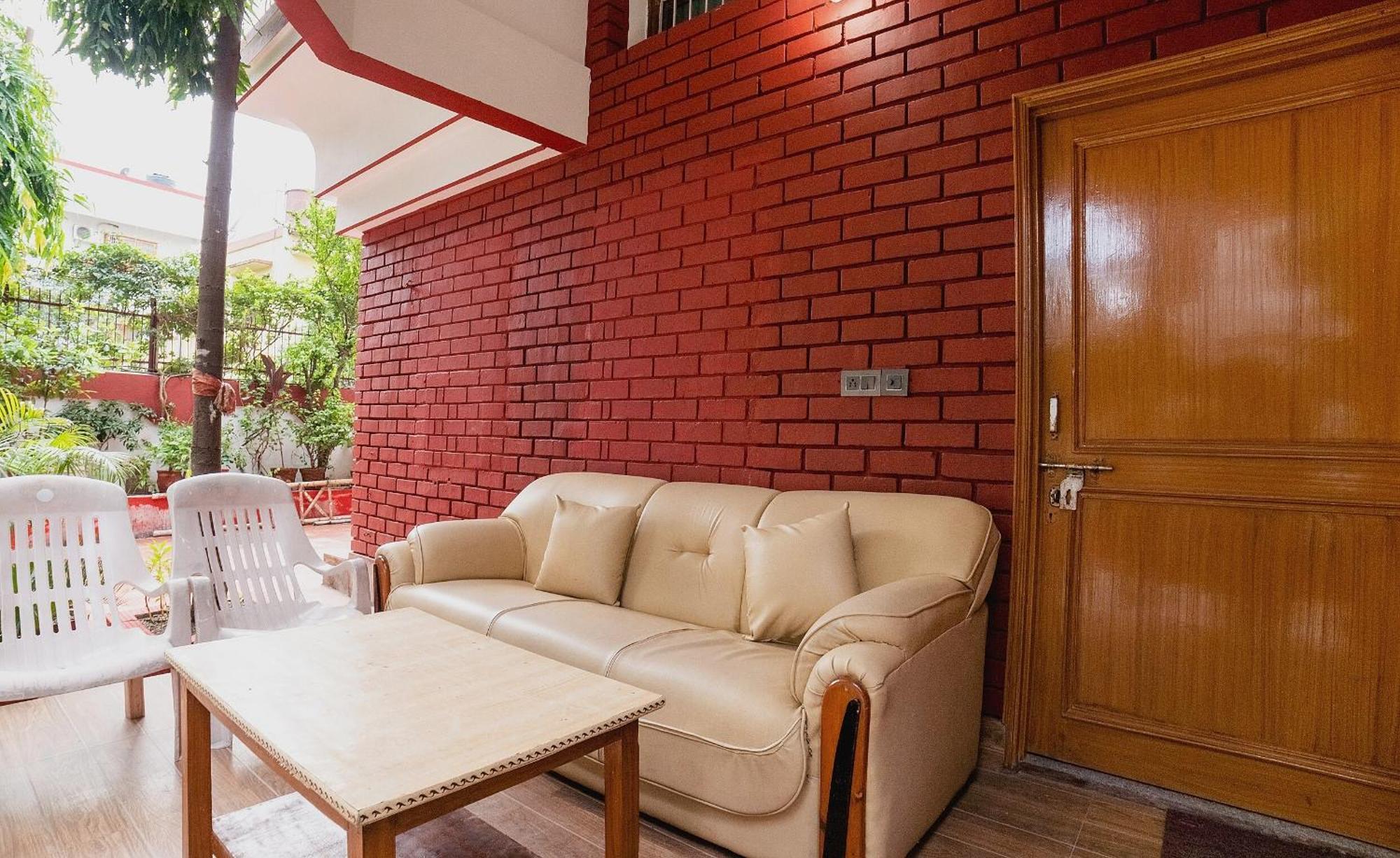 Hotel O Home Gautam Homestay Dehradun Bagian luar foto
