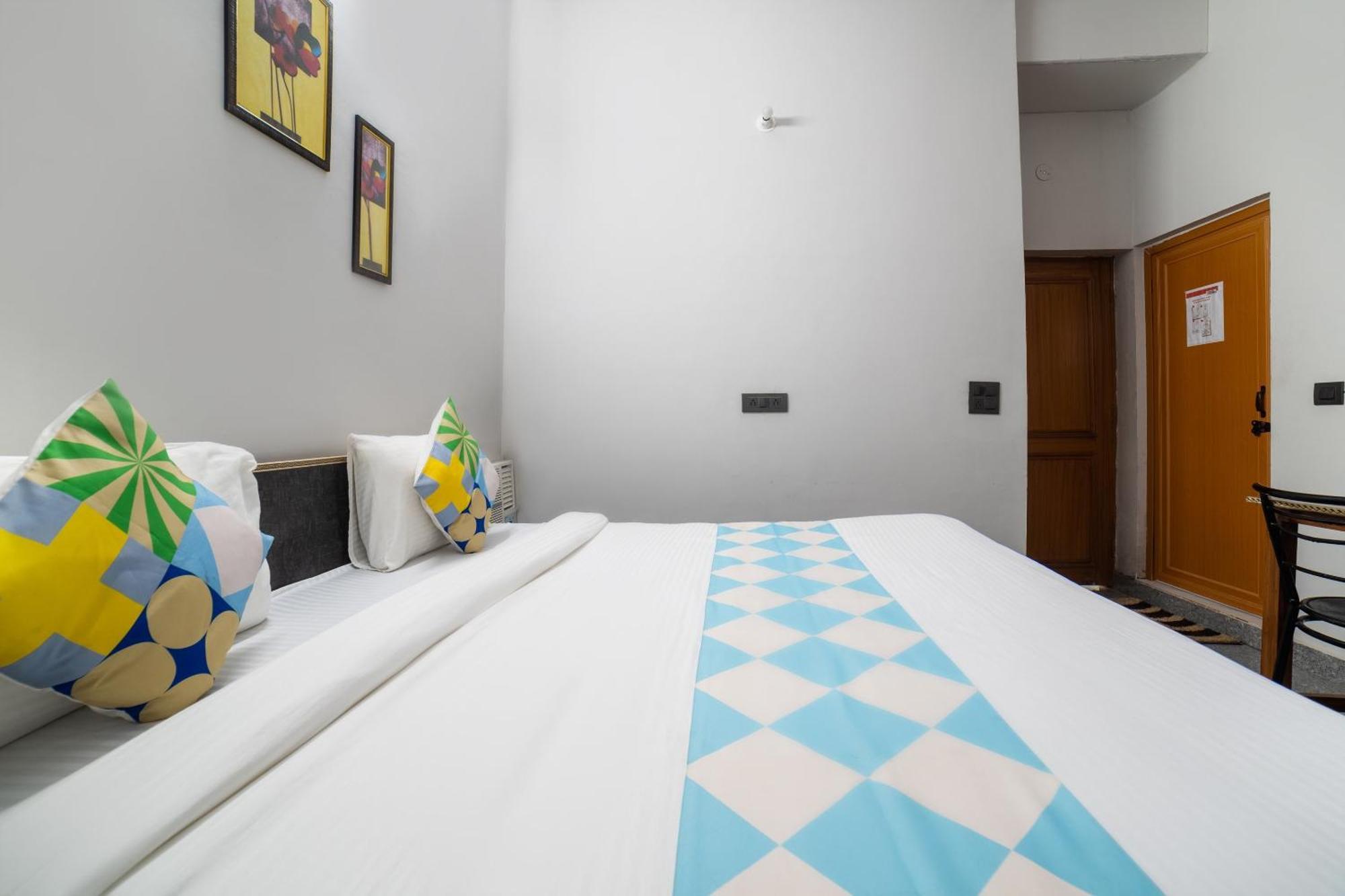 Hotel O Home Gautam Homestay Dehradun Bagian luar foto
